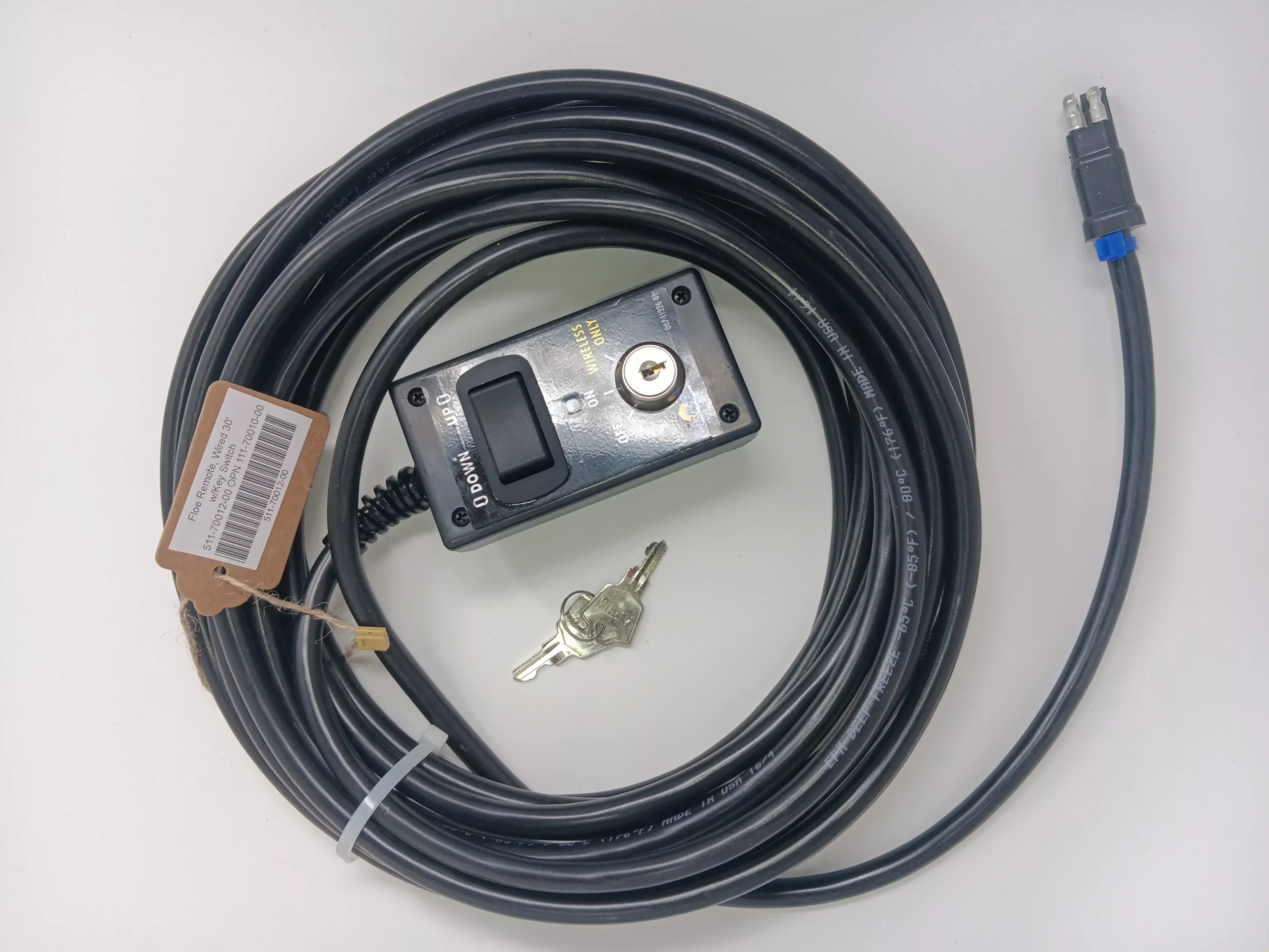 Floe Remote, Wired 10' w/ Key Switch - V1600 ONLY -111-70011-00