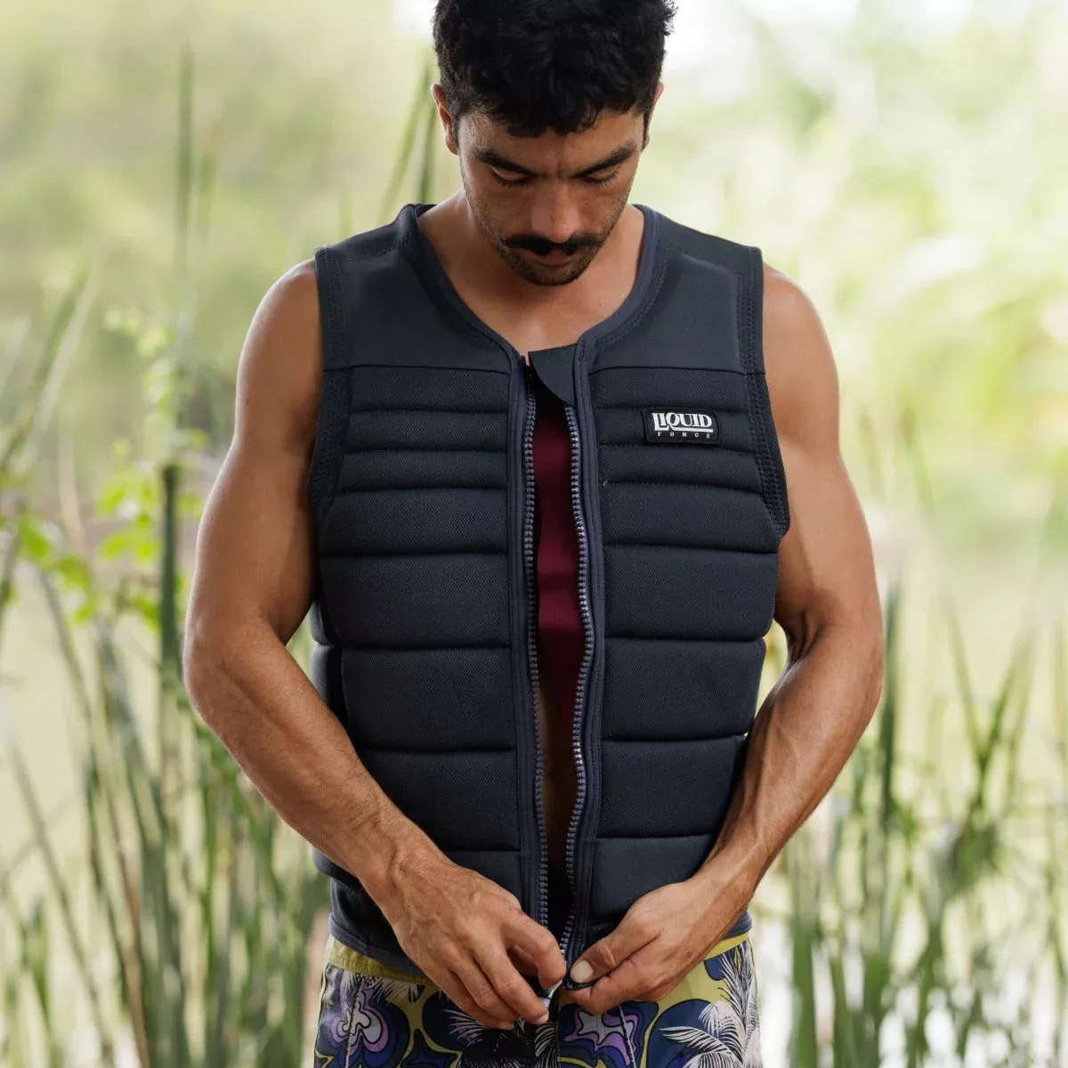 Liquid Force Fuse Comp Wake Vest in Charcoal