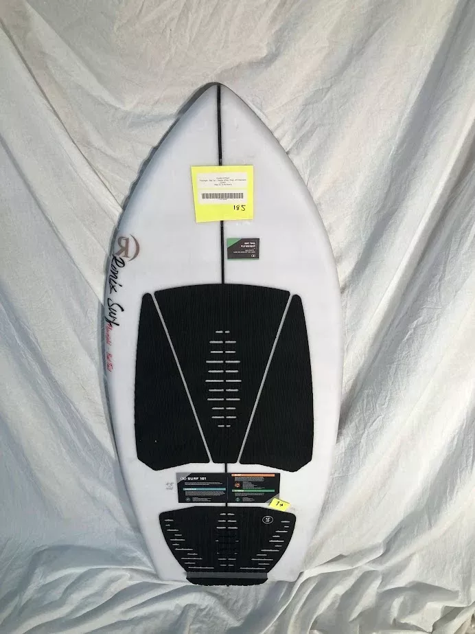 Ronix Flyweight - Bat Tail - Glacier White / Red - 4'5 Standard - Scratch N Dent SD185