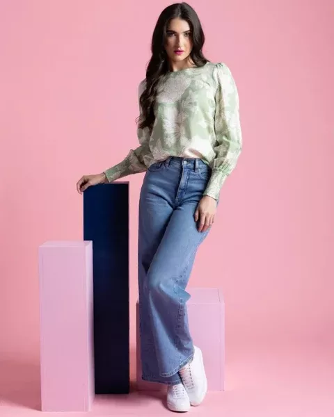 Seeking Lola Charlie Top - Poetic Leaf