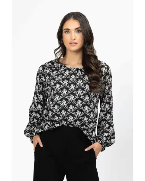 Seeking Lola United Top - Hydrangea