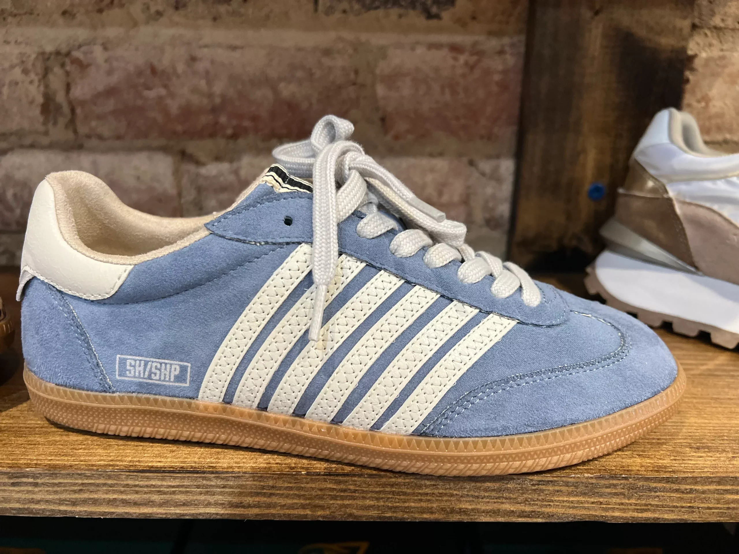 Shushop: Stevie Blue