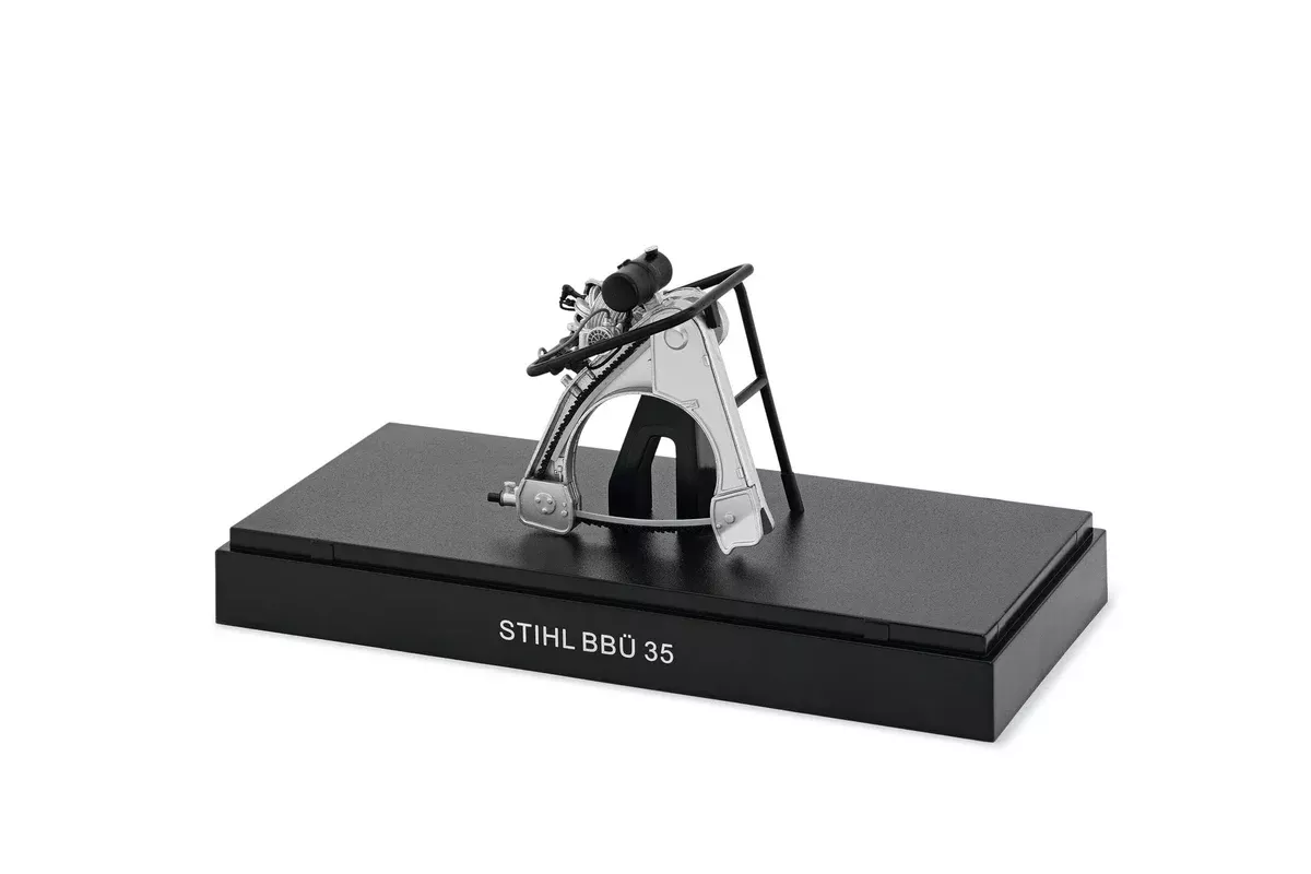STIHL Historic Chainsaw 1:12 Scale Model - BBU 35